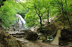 Водопад Джур-Джур